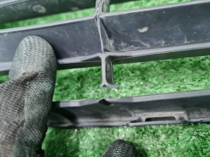 Решетка переднего бампера Toyota Camry xv70 17-21