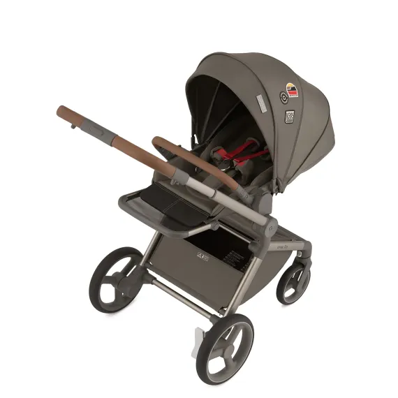 Коляска 3 в 1 ANEX Flo #1 x Cesar Idrobo