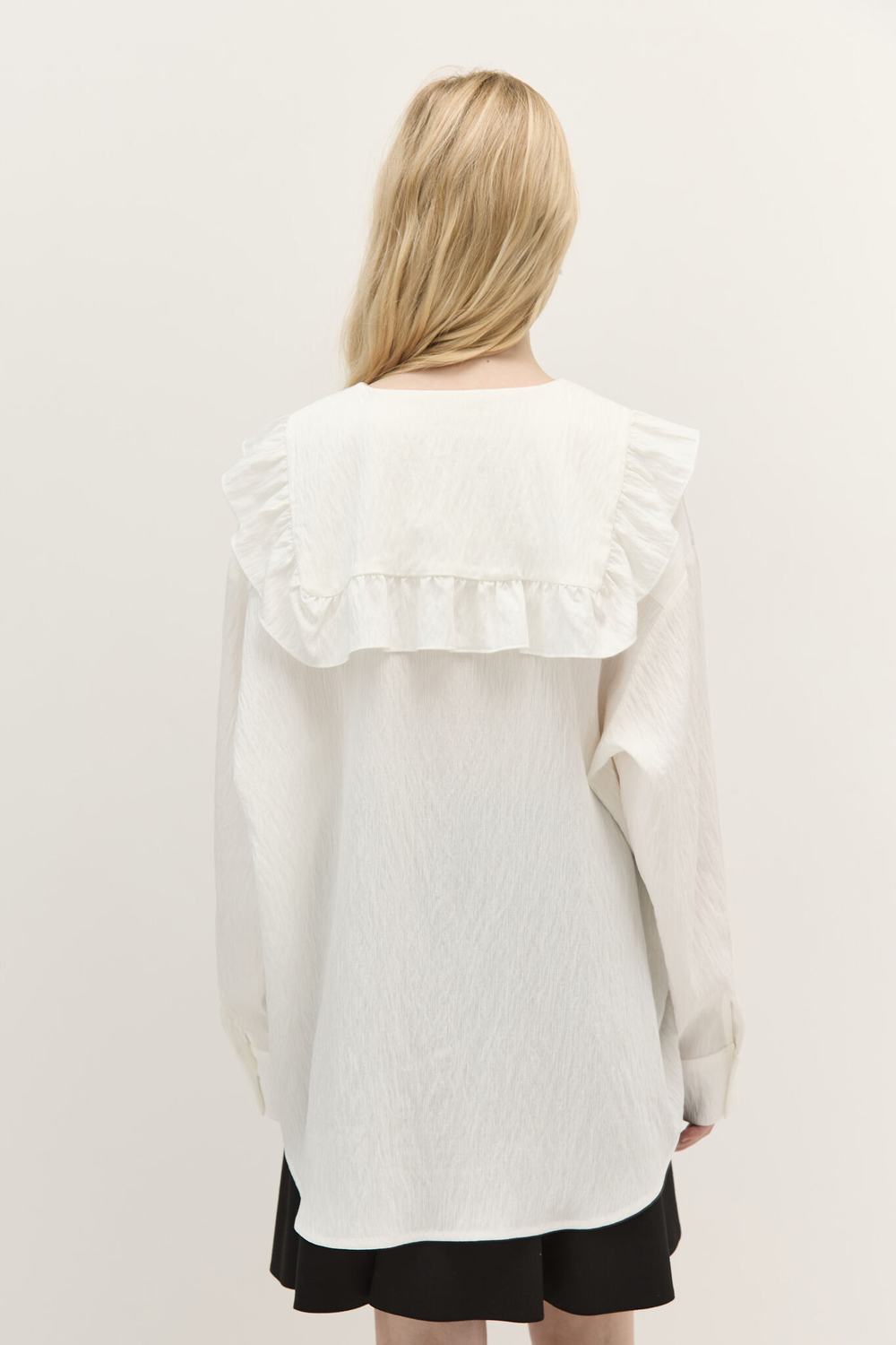 Блуза с воротником