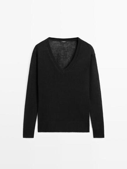 Massimo Dutti Вязаный свитер из льна с V-образным вырезом, черный