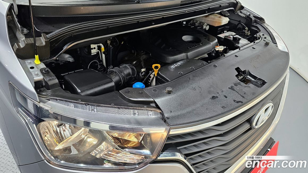 Hyundai The New Grand Starex Van 5-и местный (07.2020)