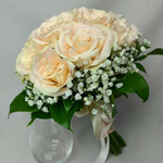Букет невесты размер L из роз цвета Шампань 15 шт, монжеты из белой гипсофилы и зелени