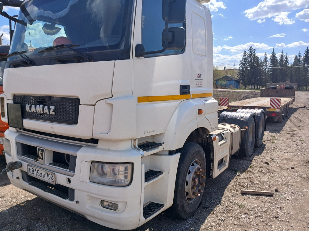 КамАЗ 65206 6x4 Седельный тягач 65206-T5 (Дизельный, 12,0 л, 428 л.с., МТ)