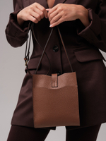 Женская кожаная сумка кросс-боди DBR 30919 темный орех