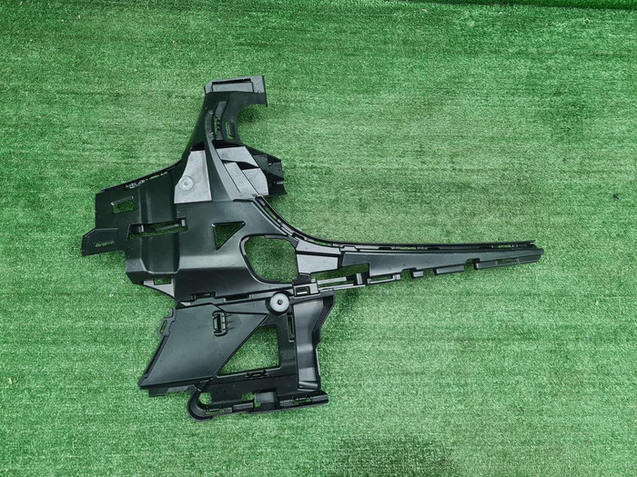 Кронштейн перед. бампера Mercedes S W223 20-нв AMG