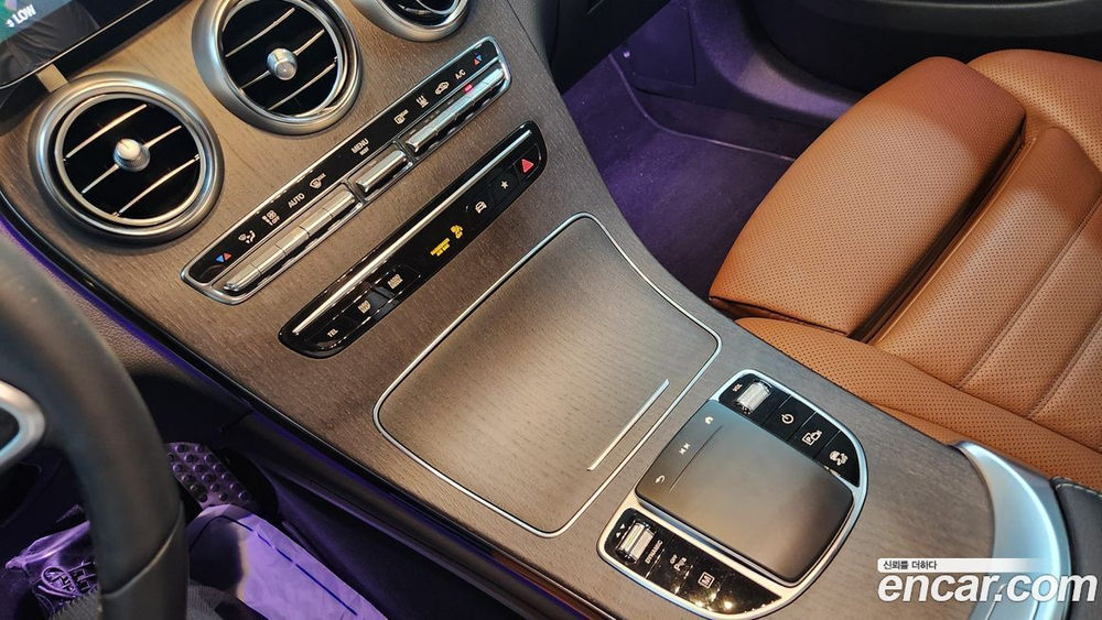 Mercedes-Benz GLC-Class X253 GLC300e 4MATIC Coupe Premium 패키지 (03.2022)