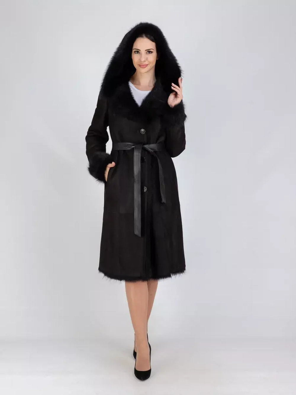 Дубленка зимняя натуральная с капюшоном длинная и теплая