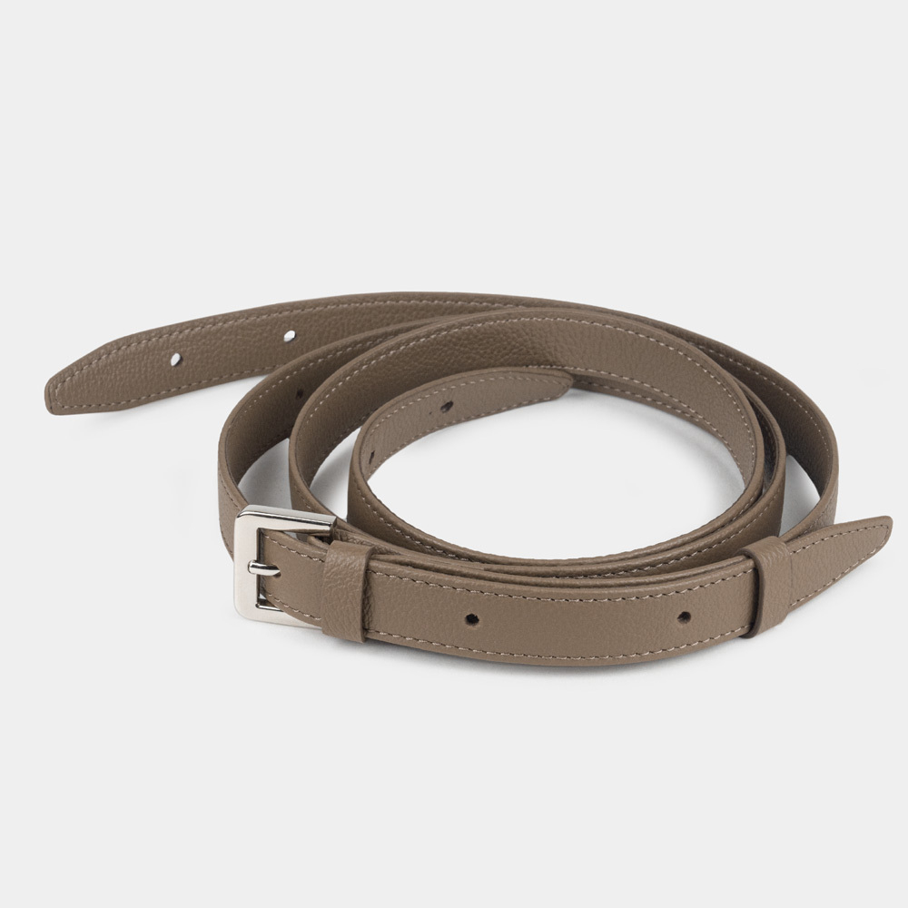 Сумка Universel с двумя плечевыми ремнями из кожи теленка, цвета латте