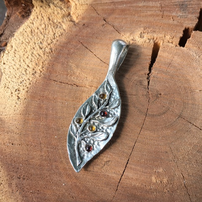 Медальон «Надежда» с камнями