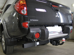 Фаркоп Mitsubishi L200 2004-2015 (удлиненная база), условно-съемный,(без электрики) Трейлер.7112