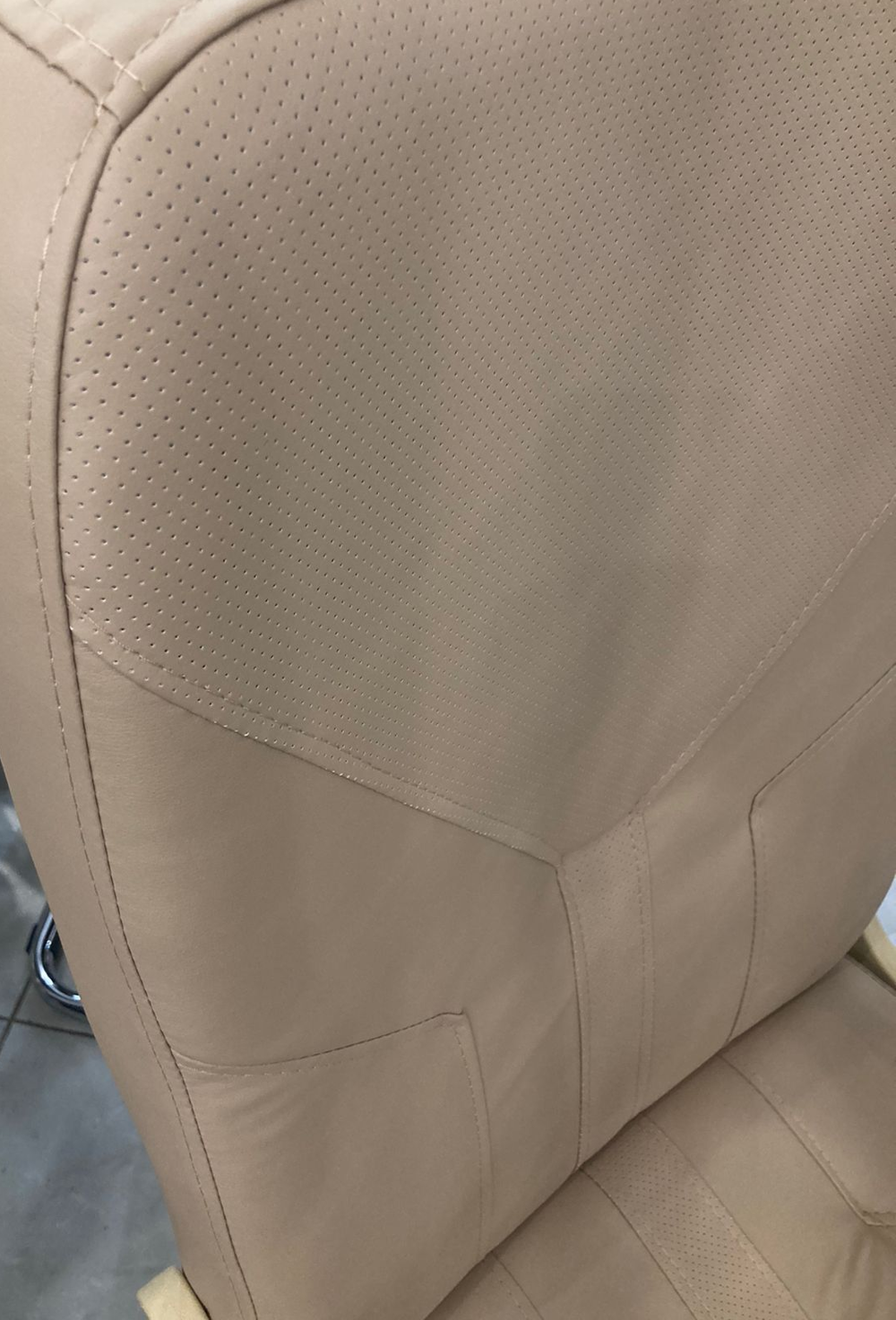 Кресло Фортуна-5 (2А) к/з беж/беж Мех качания п Директор