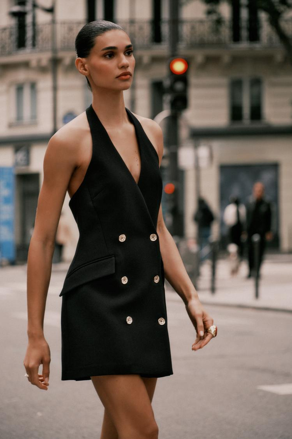 ZARA МИНИ-ПЛАТЬЕ С ВОРОТНИКОМ-ХАЛТЕР, ЧЕРНЫЙ