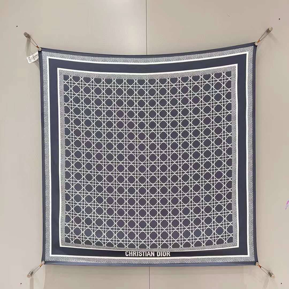 Платок Dior 90х90 см