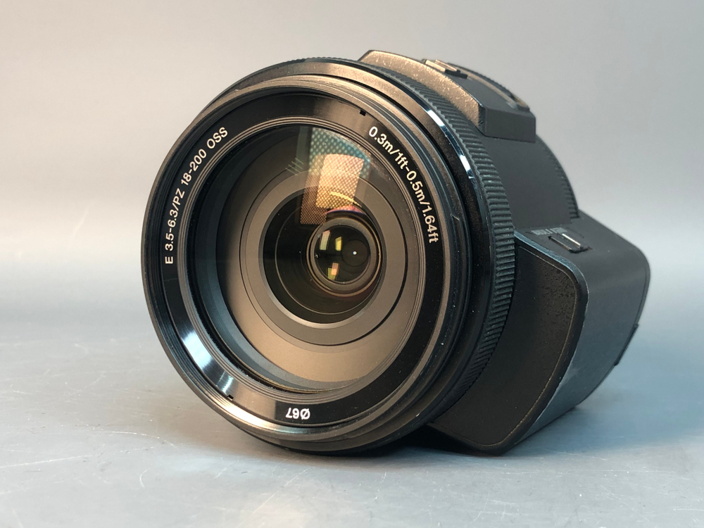 Sony 18-200mm f/3.5-6.3 E PZ
