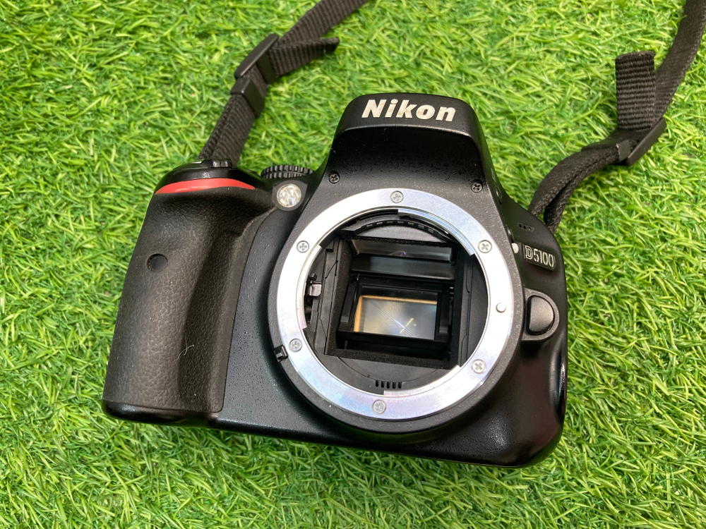 Nikon D5100 Kit 18-55mm 3.5-5.6G VR 25.000 кадров