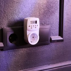 UST-E20 WHITE Таймер электронный с розеткой. 220В. 24ч. 1600Вт. Энергонезависимая память. ТМ Uniel