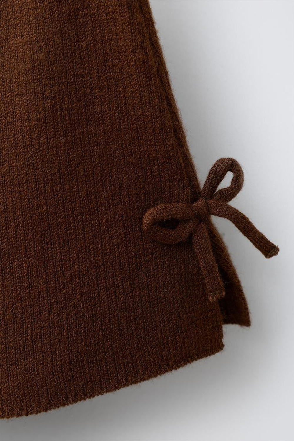 ZARA ТРИКОТАЖНАЯ ЮБКА С БАНТАМИ, КОРИЧНЕВЫЙ