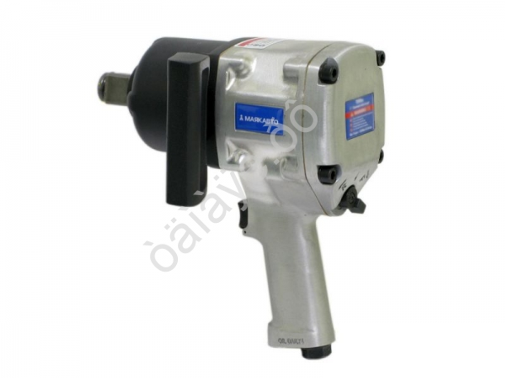 Пневмогайковерт 1" 1600Nm в кейсе с набором головок 10-24мм МАЯКАВТО™ 55681м