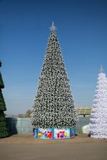 Уличная елка каркасная "Уральская сосна" (бело-зеленая леска) 23 м