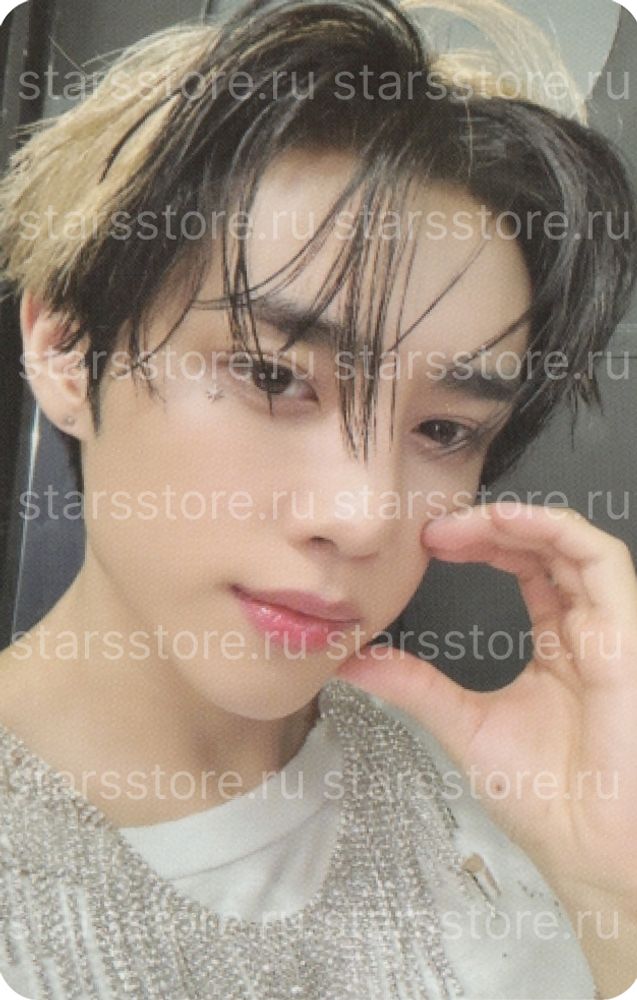 Фотокарта Sunwoo THE BOYZ - PHANTASY Pt.1 Christmas In August Glitter Ver. Фотокарта Sunwoo THE BOYZ - PHANTASY Pt.1 Christmas In August Glitter Ver.