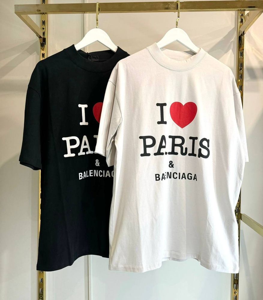 Футболка Balenciaga