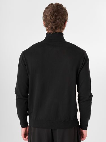 Черная базовая водолазка Heathen