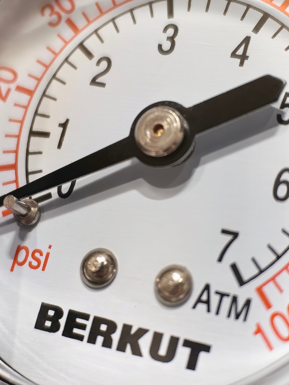 Автомобильный компрессор BERKUT R15