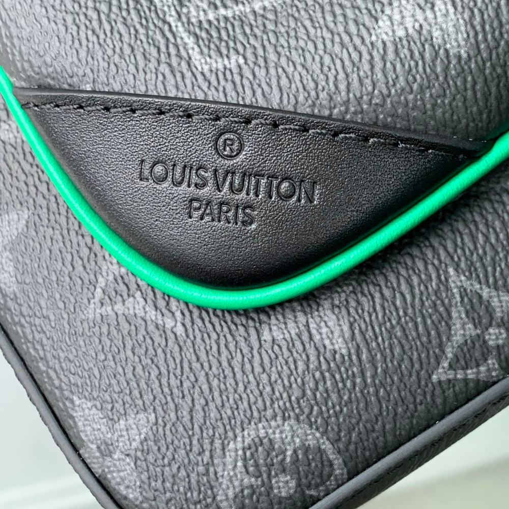 Louis Vuitton Trio Messenger