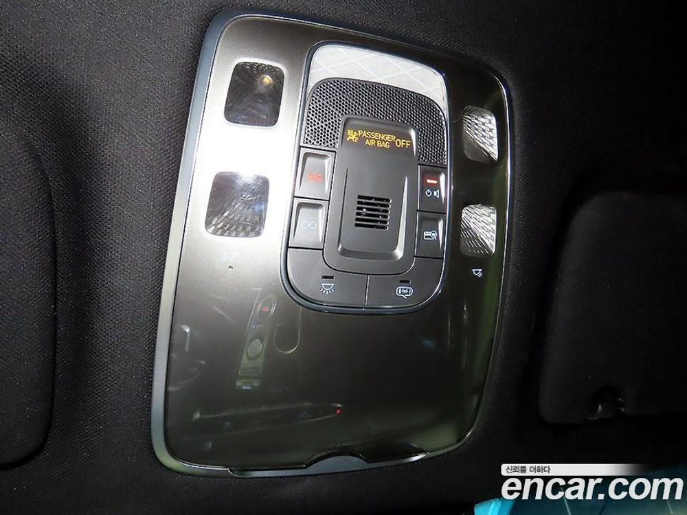 Genesis GV70 2.5T Бензин 2WD (04.2021)