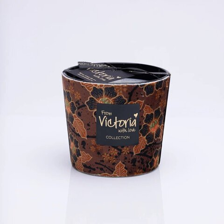 nan Свеча ароматическая Velvet margrite Victoria with Love Мультиколор