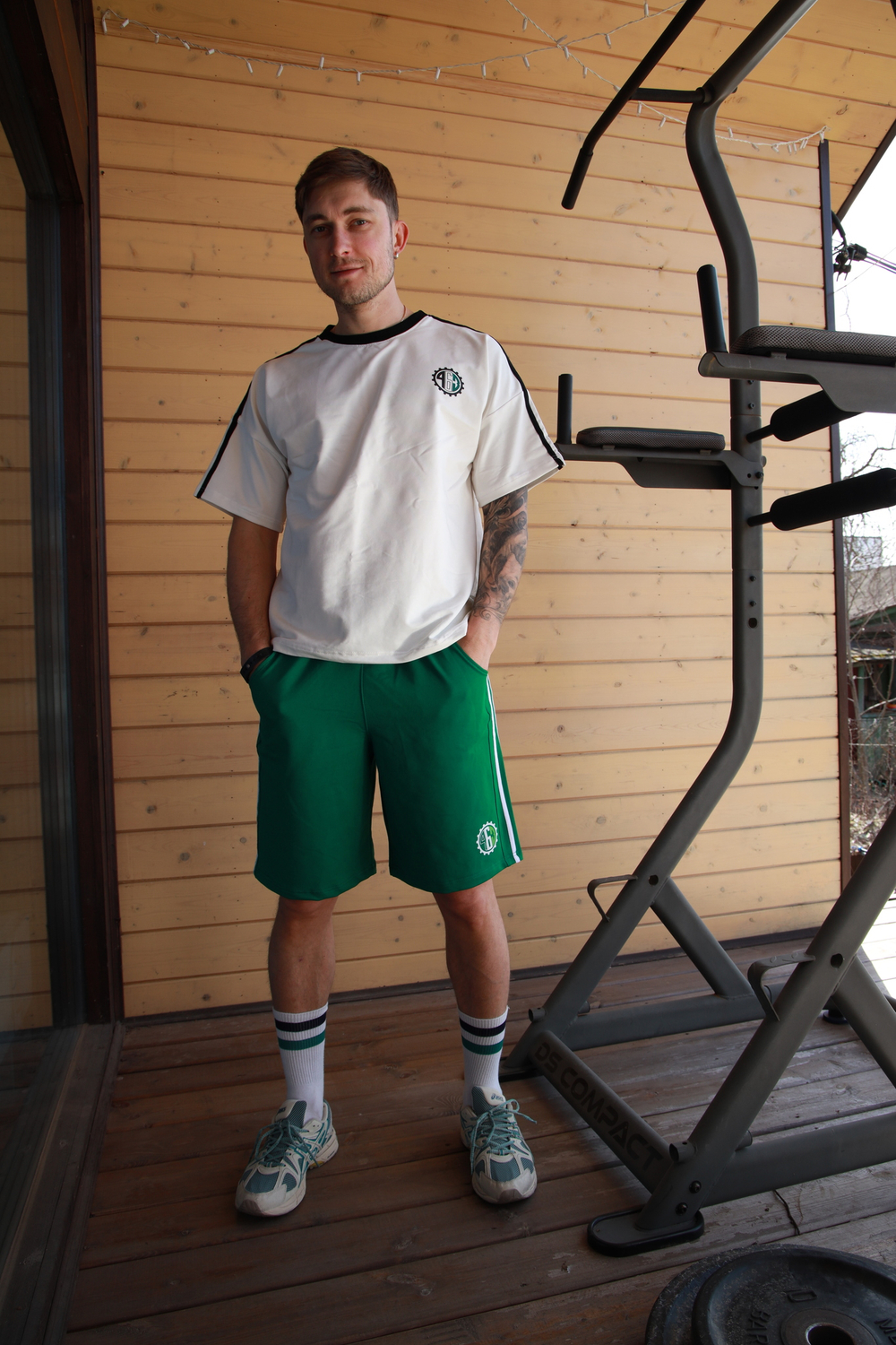 Шорты спортивные с лампасами город горький ЧБЗ зеленые