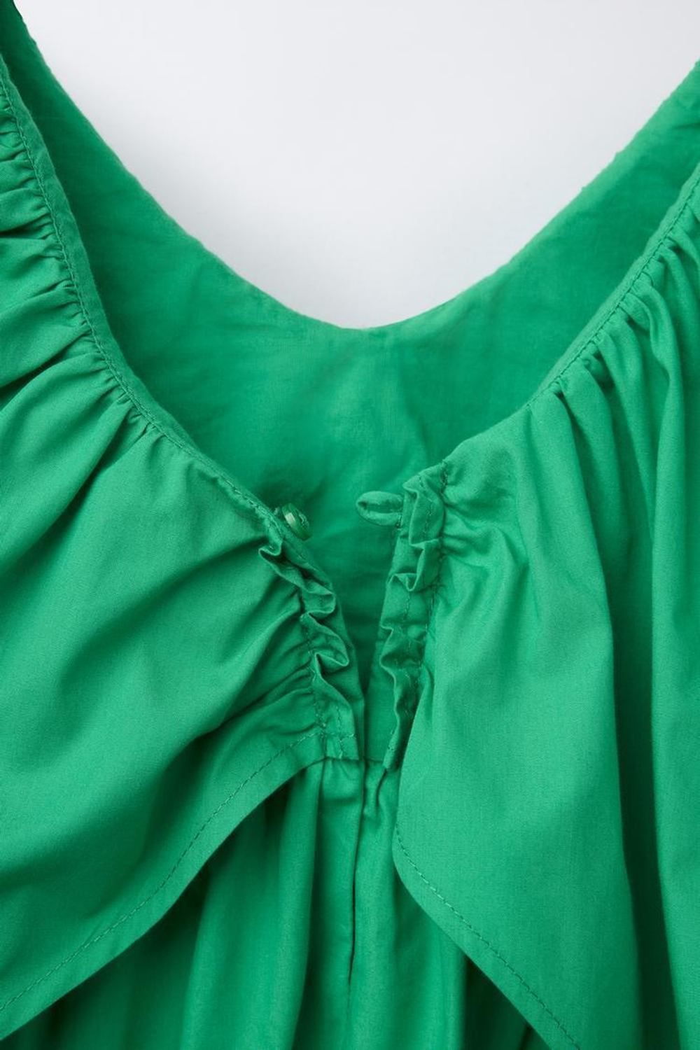 ZARA ПЛАТЬЕ С ВОЛАНАМИ, ЗЕЛЕНЫЙ