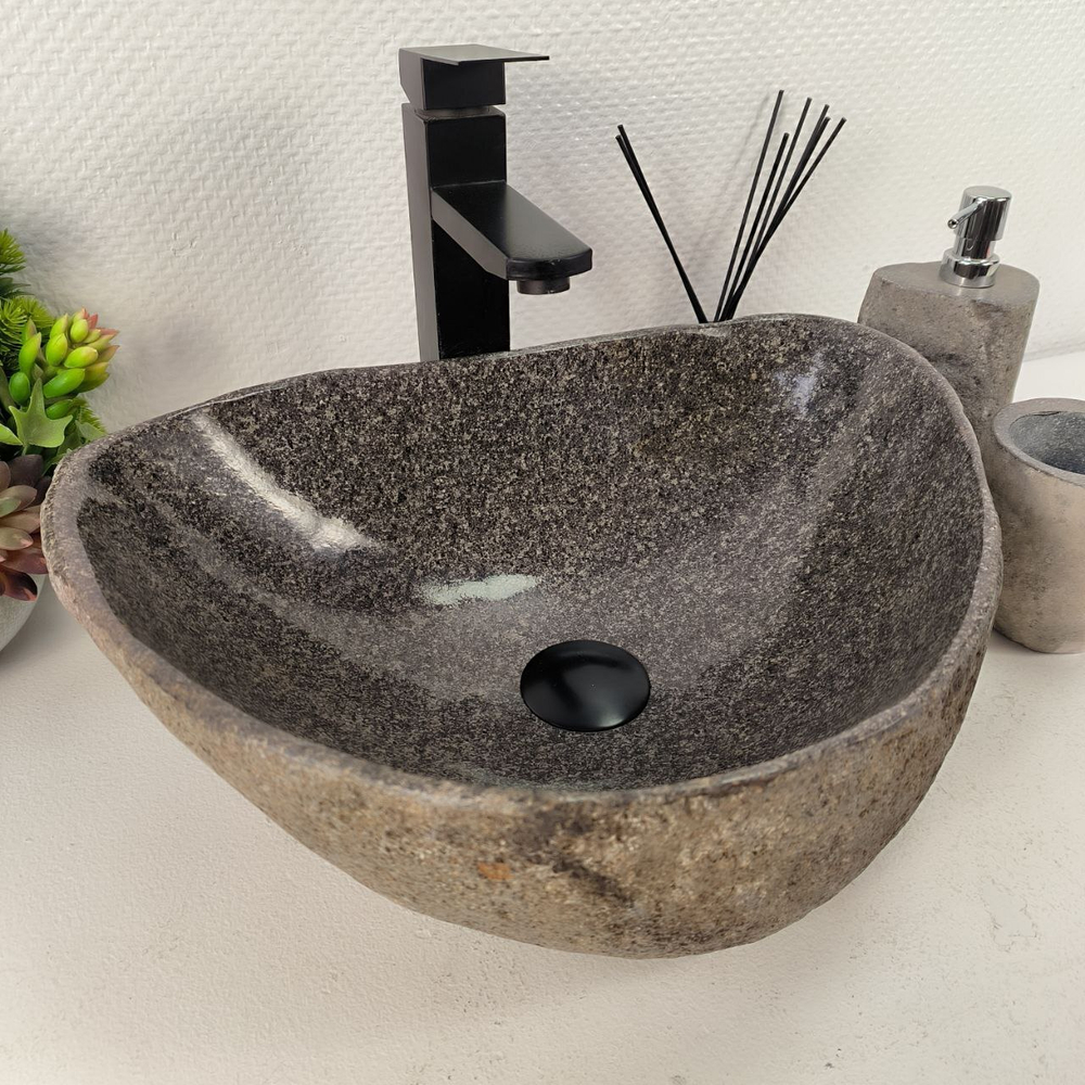Раковина из речного камня RS-65590 45*33*15 0861