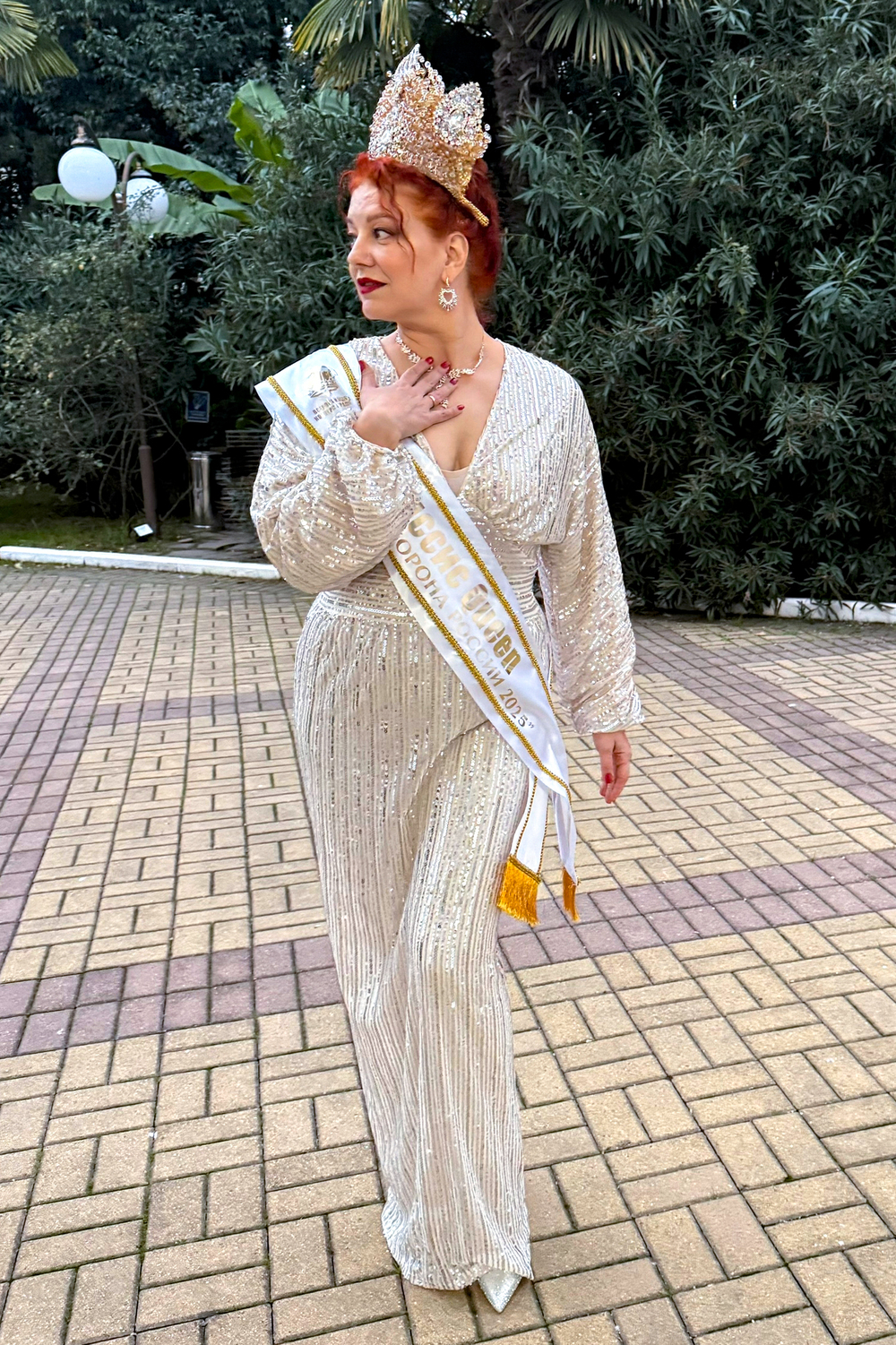 Лента для конкурса красоты. Серия ПРОФЕССИОНАЛЬНАЯ. Широкая лента + кант + бордюр + бахрома. Мод. 14 цвет в ассортименте.