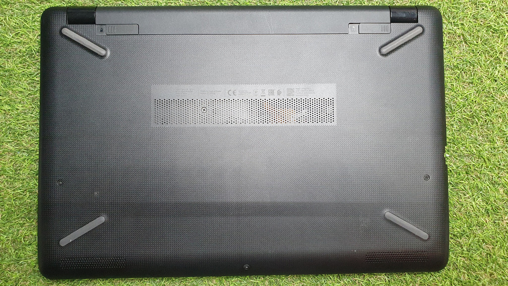 Ноутбук HP Pentium/4Gb/Radeon 520 2ГБ/FHD/15-BS091UR (2CJ14EA)/Windows 10