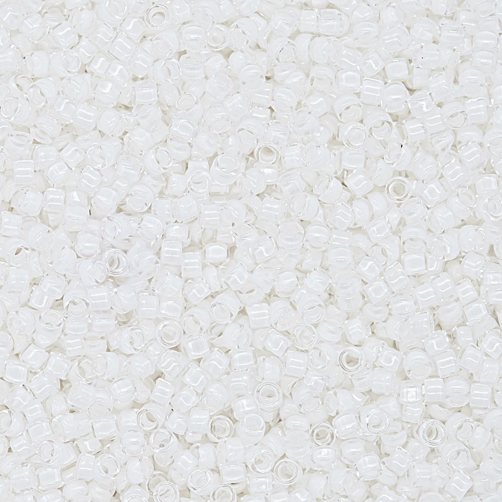 Японский бисер TOHO Treasure (№981), окрашенный изнутри прозрачный