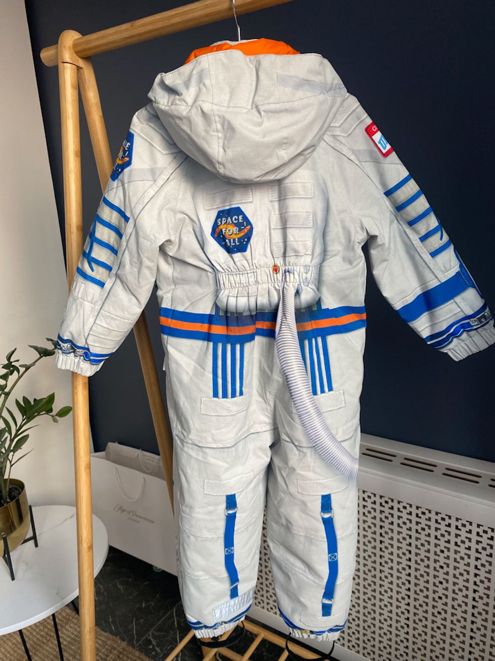 Новый утепленный комбинезон Molo, 110