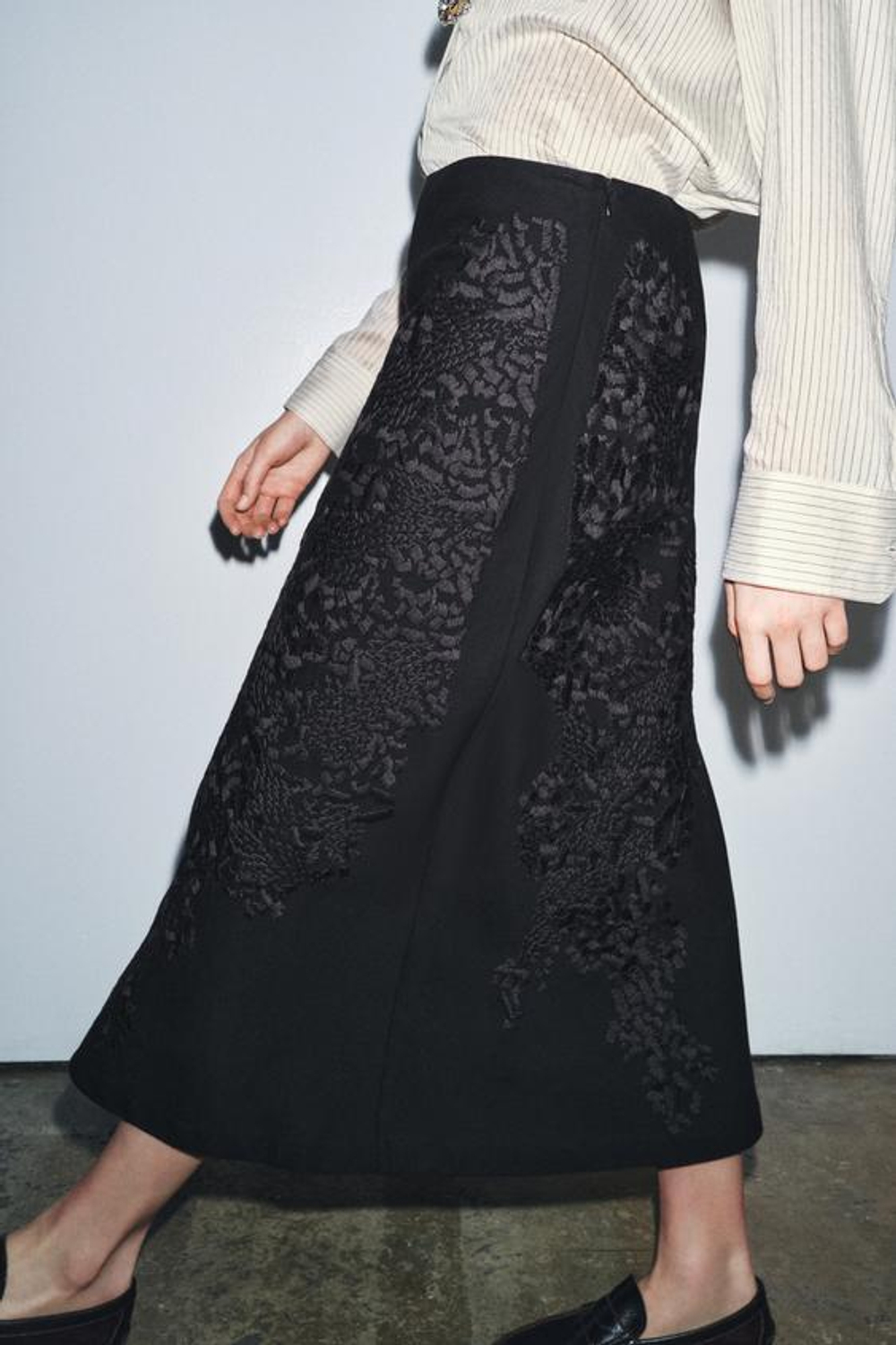 ZARA ДЛИННАЯ ЮБКА С ВЫШИВКОЙ ZW COLLECTION, ЧЕРНЫЙ