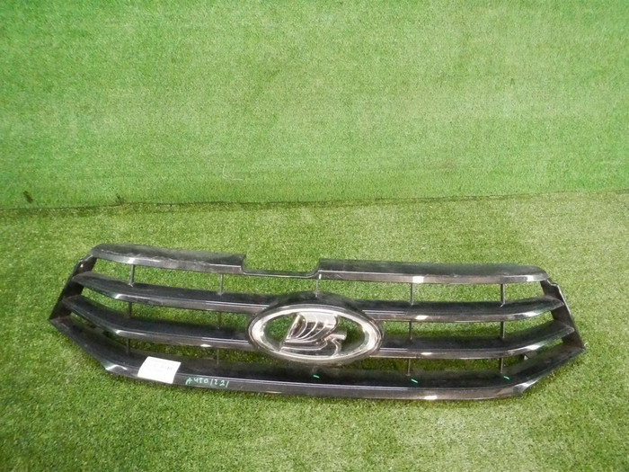 Решетка радиатора Lada Vesta (2015-н.в.)