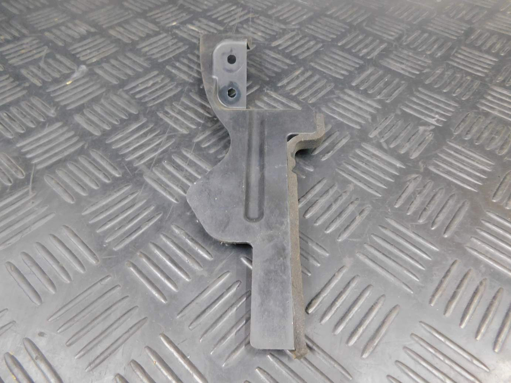 Пластик внутренни Kawasaki ZZR 400 98 14090-1293 053084