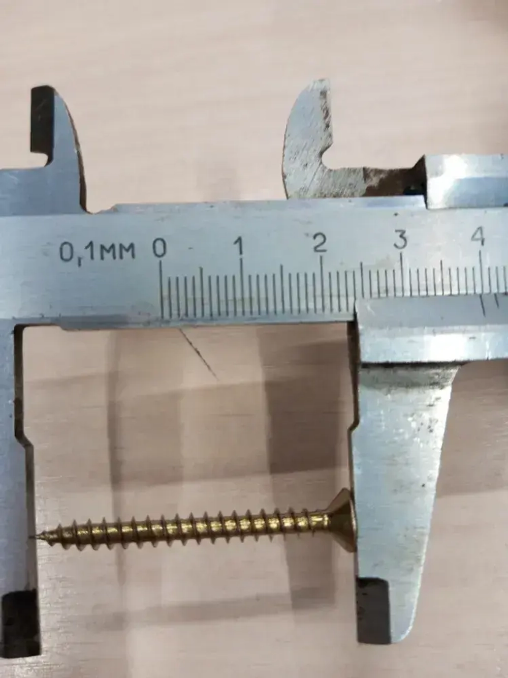 Саморез 4 x 40 мм 200 шт. 0.010 кг.