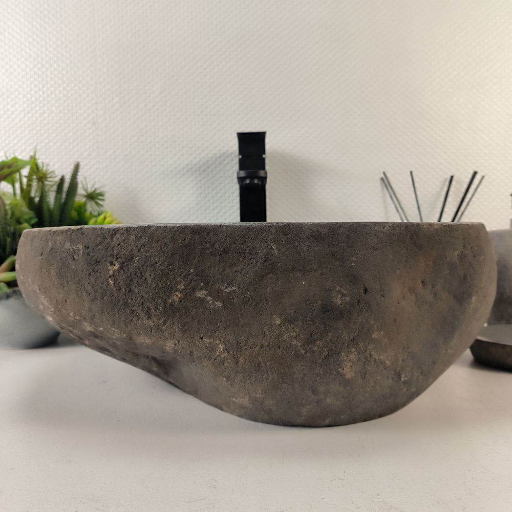 Раковина из речного камня RS-65253 48*42*16 0856
