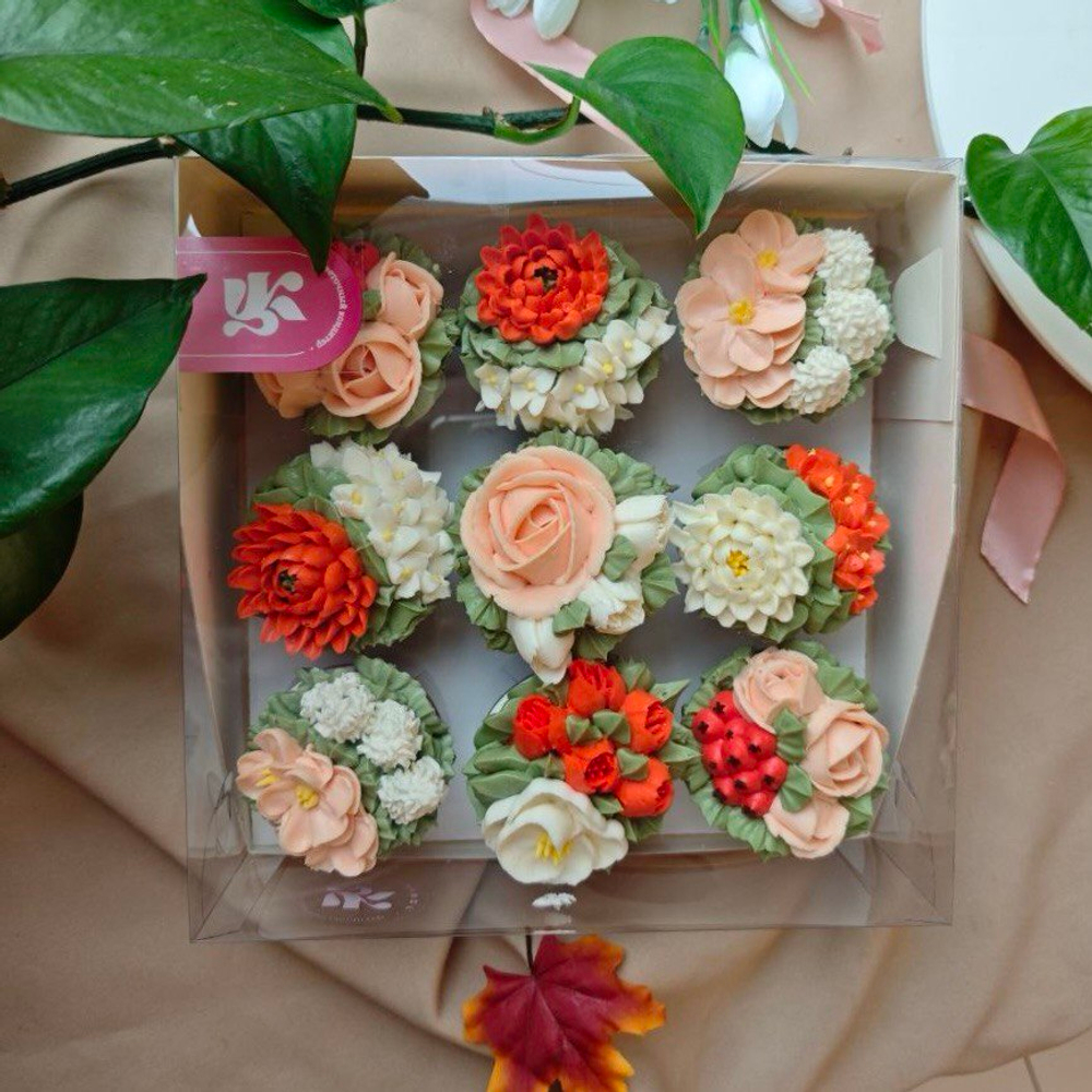 Набор “Цветочная коллекция из 9 шоколадных горшочков” — уют и вкус в каждом лепестке