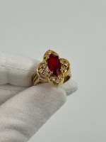 Кольцо с красным кристаллом
