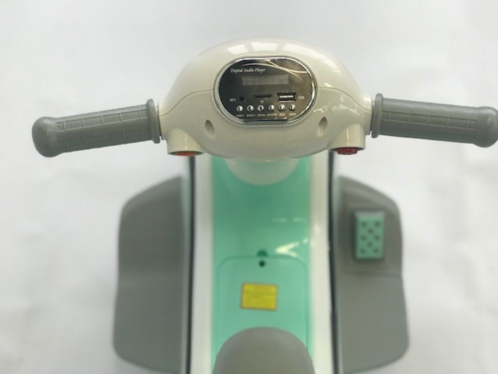 Детский электрический трицикл FUTURE