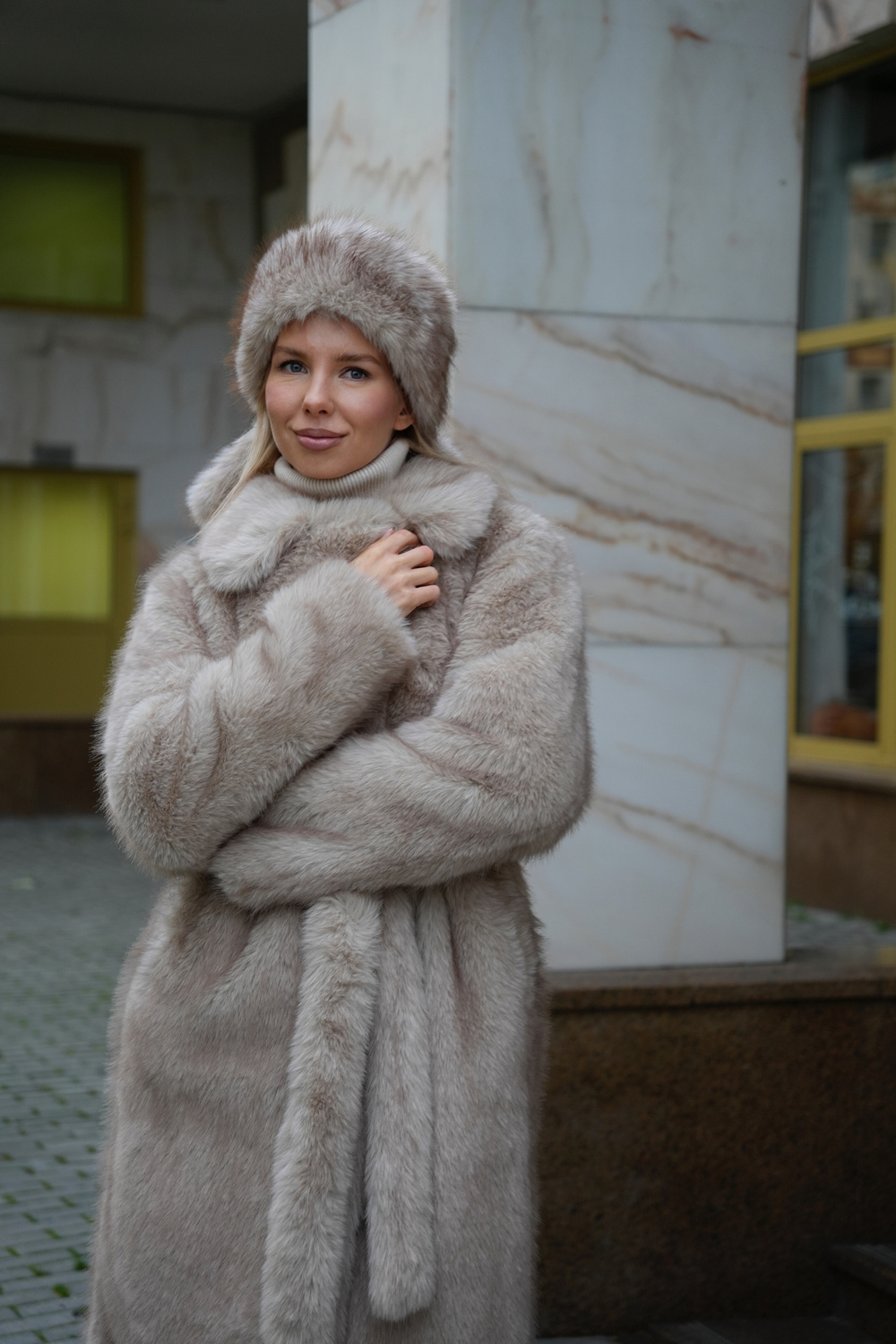 Шуба экомех «Бежевый перламутр»