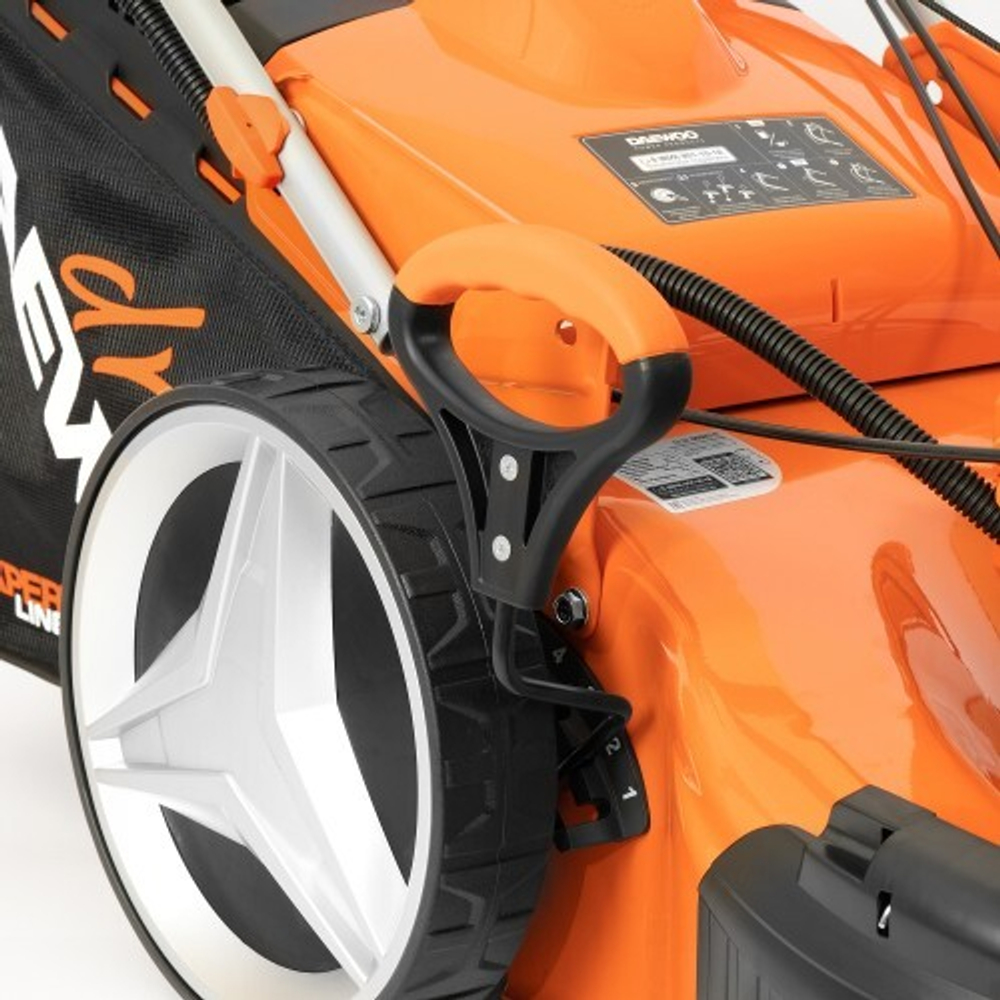 Газонокосилка бензиновая DAEWOO DLM 5100SVRE с электрозапуском