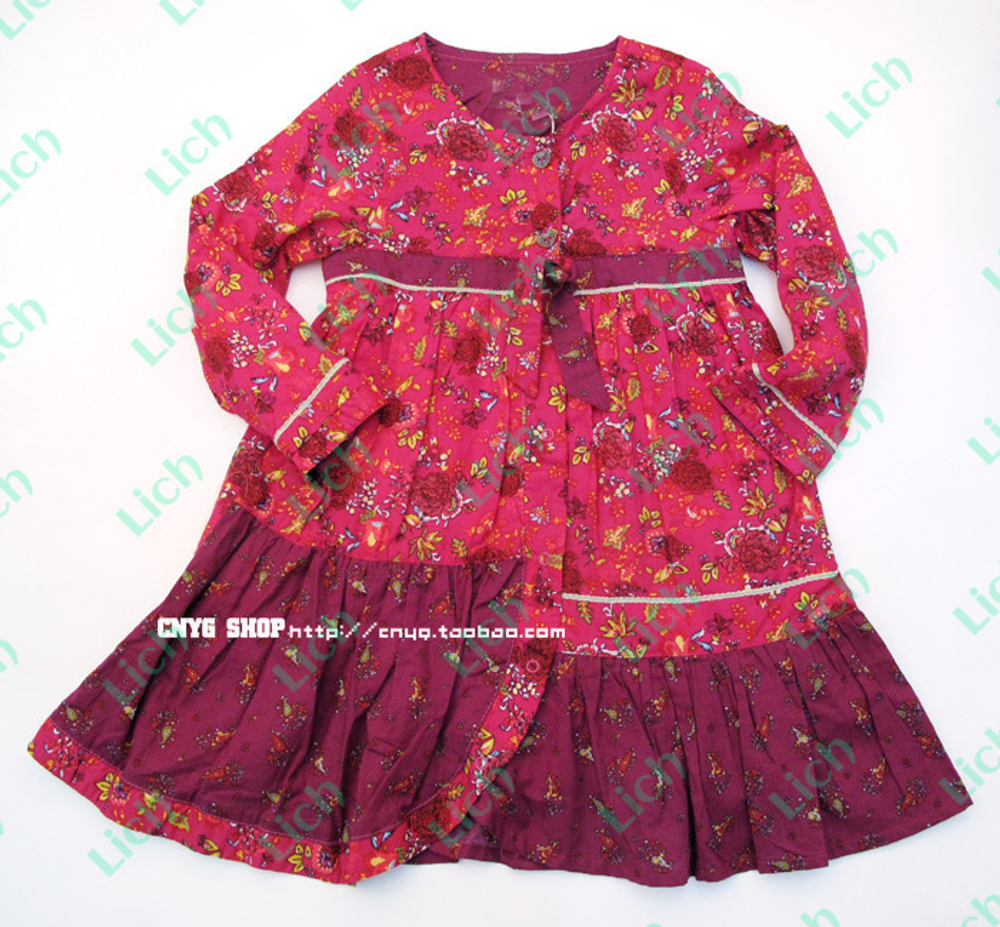 Платье свободного силуэта из контрастных тканей с принтом цветов