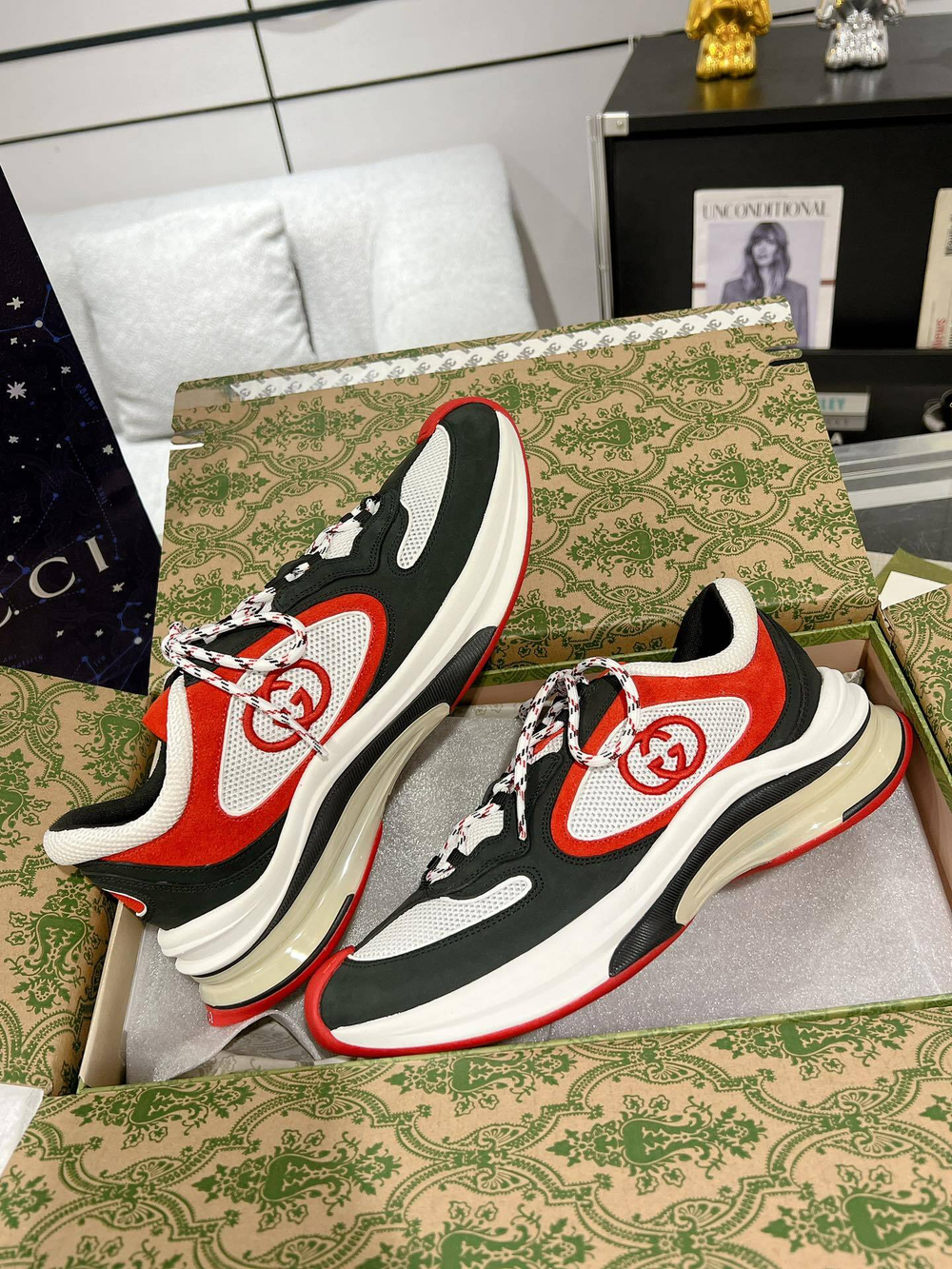 Gucci Run Sneaker (9 colors)