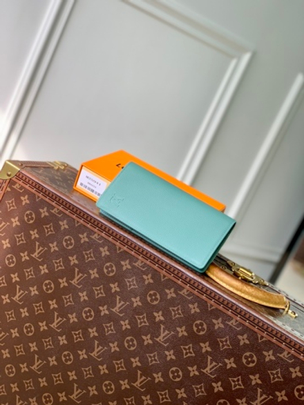 Louis Vuitton Brazza Wallet